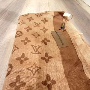 LOUIS VUITTON Light Weight Scarf GENUINE